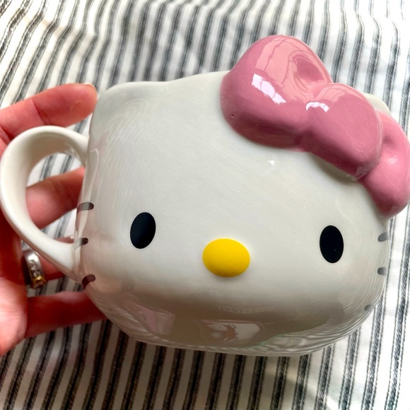 Hello Kitty Figural Sculpted Coffee Tea Mug NWT - Picture 3 of 8